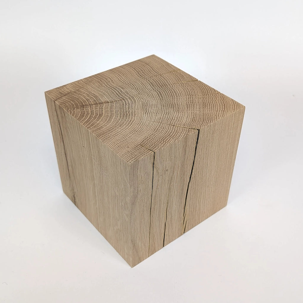 L'Equilibre – Cube en chêne massif 17 cm