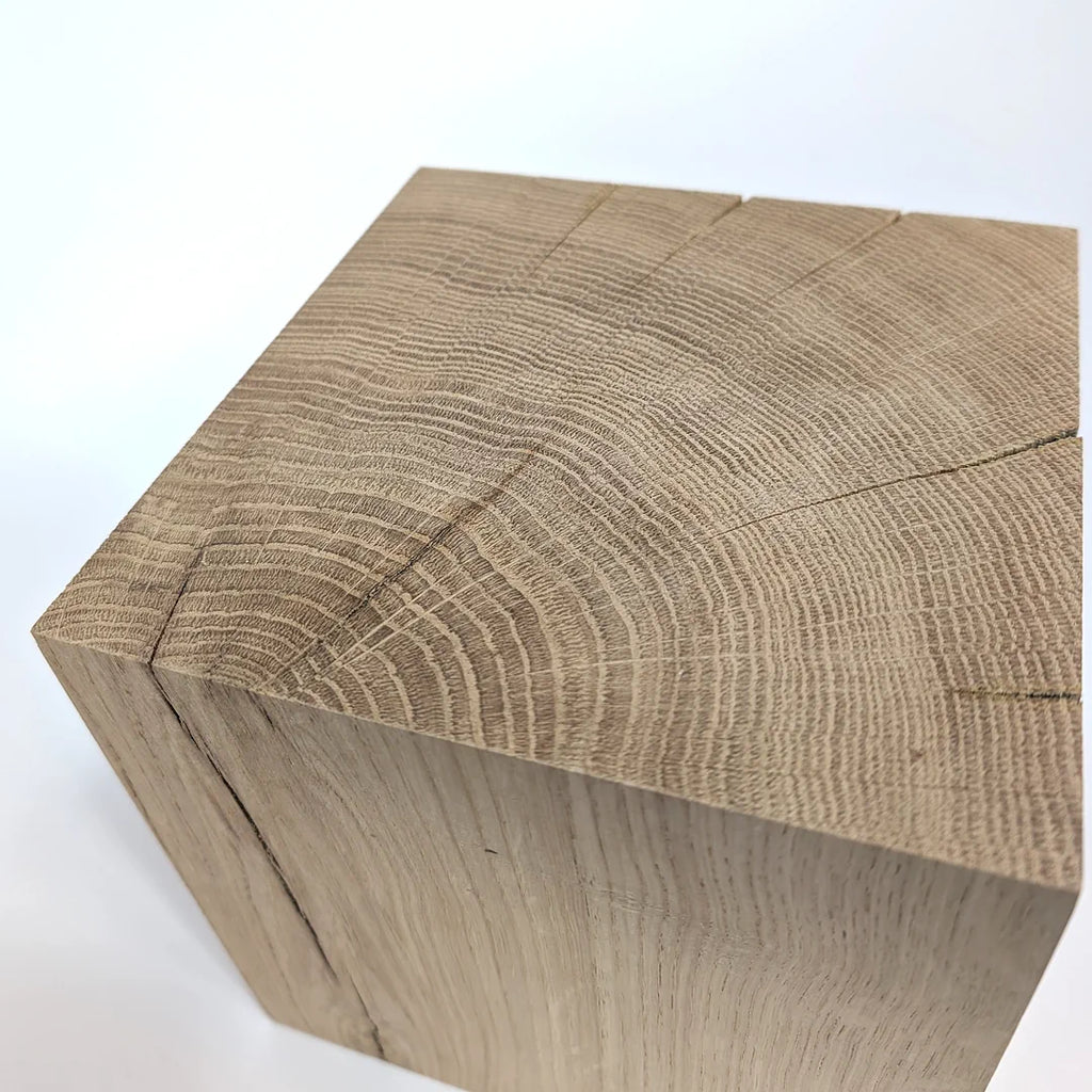 L'Equilibre – Cube en chêne massif 17 cm